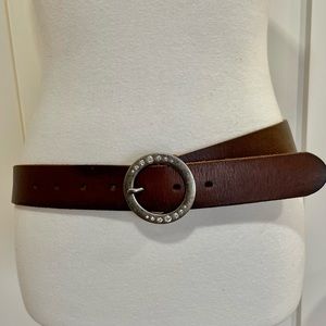 AMERICAN EAGLE leather belt with circle buckle and inlaid crystals